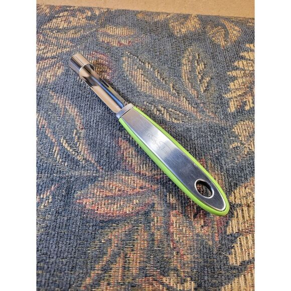 Wolfgang Puck Stainles Steel Corer- NIP - Picture 2 of 5